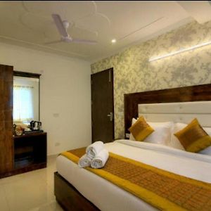 Hotel Ark Avalon- Delhi International Airport